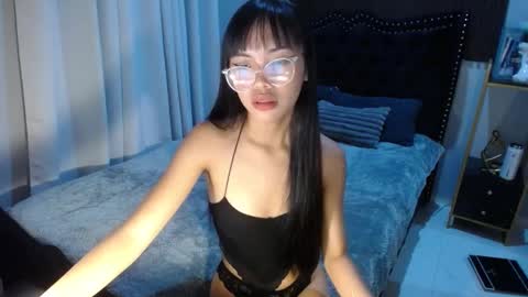 Snapshot of pinay_slutx chatting on 02.24.25 dee online show from 02.24.25