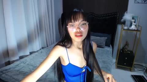 Snapshot of pinay_slutx chatting on 03.07.25 dee online show from 03.07.25