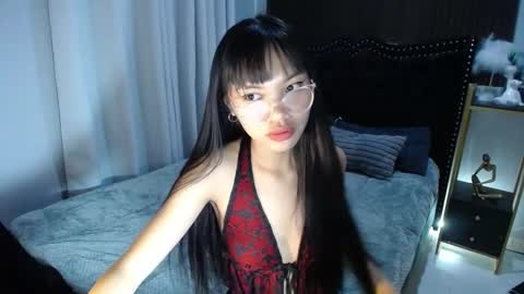 Snapshot of pinay_slutx chatting on 03.10.25 dee online show from 03.10.25