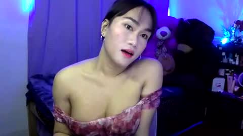 Snapshot of pinay_sofiexx chatting on 01.22.25 sofielove online show from 01.22.25