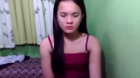 Snapshot of pinaymorena_rhowe chatting on 12.03.24 pinaymorena_rhowe online show from 12.03.24