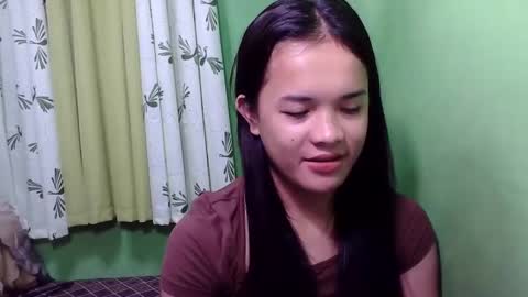 Snapshot of pinaymorena_rhowe chatting on 12.06.24 pinaymorena_rhowe online show from 12.06.24