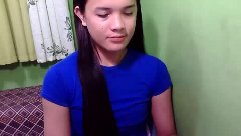 Snapshot of pinaymorena_rhowe chatting on 12.10.24 pinaymorena_rhowe online show from 12.10.24
