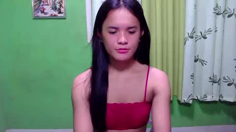 Snapshot of pinaymorena_rhowe chatting on 12.23.24 pinaymorena_rhowe online show from 12.23.24