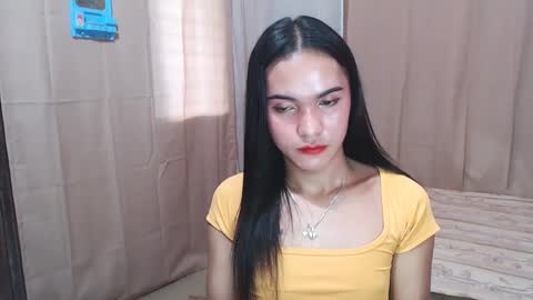Snapshot of pinaysweatwetlover69 chatting on 02.14.25 celistina Crwford online show from 02.14.25