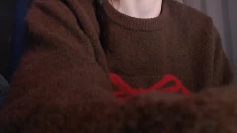 Snapshot of pineapple__mood chatting on 12.17.24 online show from 12.17.24