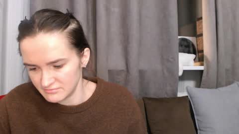 Snapshot of pineapple__mood chatting on 12.29.24 online show from 12.29.24