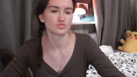 Snapshot of pineapple__mood chatting on 01.15.25 online show from 01.15.25