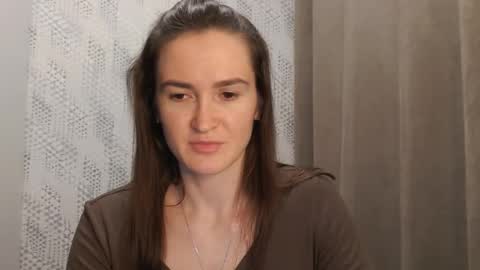 Snapshot of pineapple__mood chatting on 01.19.25 online show from 01.19.25