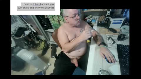 pini_z online show from 12.25.24