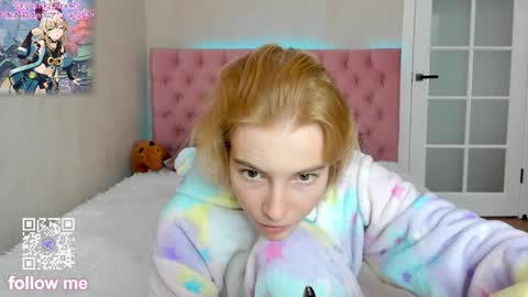 pink_lila18 online show from 10.27.25