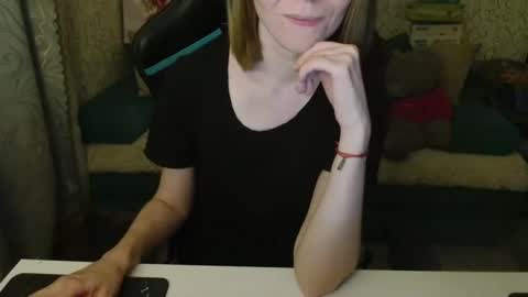 Snapshot of pink_martinis chatting on 09.10.25 Pink MartinIS online show from 09.10.25