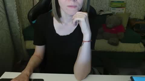 Snapshot of pink_martinis chatting on 09.12.25 Pink MartinIS online show from 09.12.25