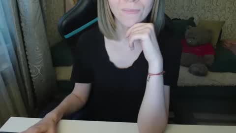 Snapshot of pink_martinis chatting on 09.22.25 Pink MartinIS online show from 09.22.25