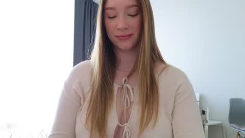 Snapshot of pink_rosee_ chatting on 07.10.26 online show from 07.10.26