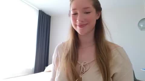 Snapshot of pink_rosee_ chatting on 07.29.26 online show from 07.29.26