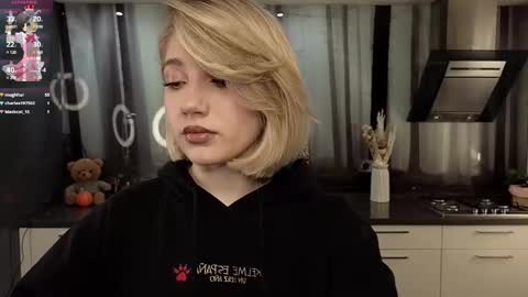 Snapshot of pinkadele chatting on 02.25.25 Adele online show from 02.25.25