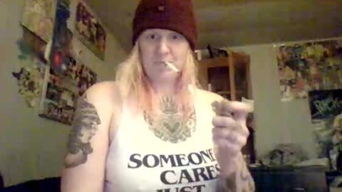 Snapshot of pinkelephants17 chatting on 10.21.25 Pinkelephants online show from 10.21.25