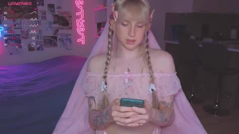 pinkvenom_ online show from 11.12.25