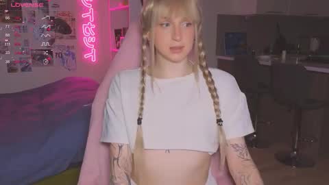 pinkvenom_ online show from 12.01.25