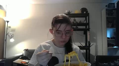 pinkwife97 online show from 09.17.25