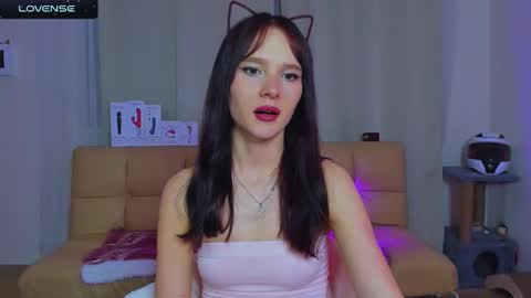 Snapshot of pinkyberry69 chatting on 12.21.24 Alina online show from 12.21.24