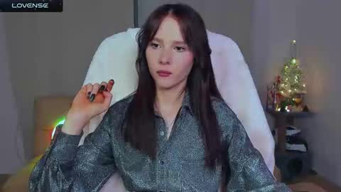 Snapshot of pinkyberry69 chatting on 12.29.24 Alina online show from 12.29.24