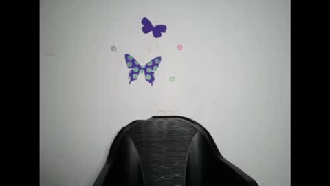 Snapshot of pinkykiki_247 chatting on 12.17.25 pinkykiki_247 online show from 12.17.25