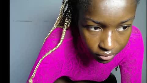 Snapshot of pinkykiki_247 chatting on 01.14.26 pinkykiki_247 online show from 01.14.26