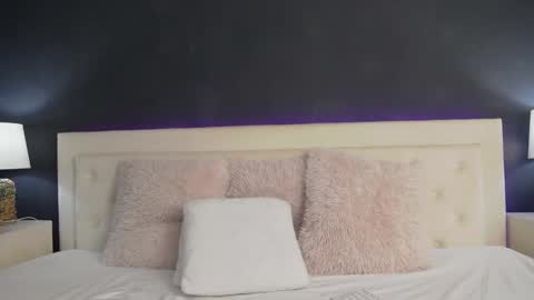  Pink  online show from 12.15.24