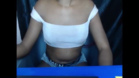 Snapshot of pinkyxxpussy chatting on 09.11.25 pinkyxxpussy online show from 09.11.25