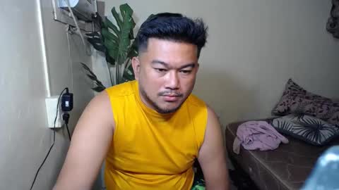 Snapshot of pinoy041087 chatting on 10.13.25 pinoy041087 online show from 10.13.25