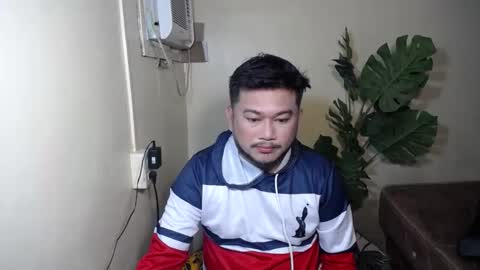 Snapshot of pinoy041087 chatting on 10.25.25 pinoy041087 online show from 10.25.25