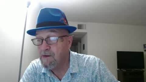 Snapshot of pipewizard chatting on 01.14.25 pipewizard online show from 01.14.25