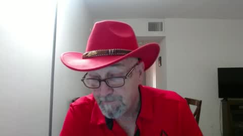 Snapshot of pipewizard chatting on 03.10.25 pipewizard online show from 03.10.25