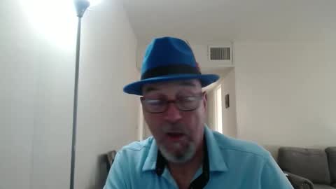 Snapshot of pipewizard chatting on 09.09.25 pipewizard online show from 09.09.25