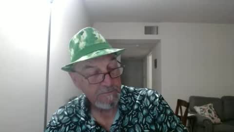 Snapshot of pipewizard chatting on 10.14.25 pipewizard online show from 10.14.25