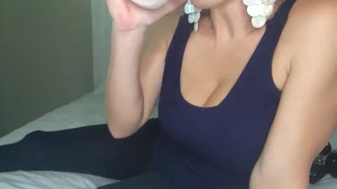 Snapshot of pippa33109 chatting on 02.25.25 MILF Pippa online show from 02.25.25