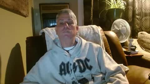 Snapshot of pirate334 chatting on 01.29.25 pirate334 online show from 01.29.25