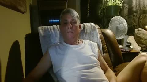 Snapshot of pirate334 chatting on 02.04.25 pirate334 online show from 02.04.25