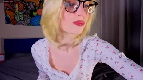 pis_sos online show from 04.25.26