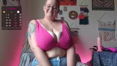 Em online show from 03.07.25