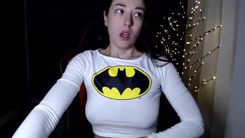 piscesgirl06 online show from 01.04.25