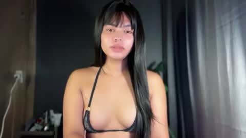 Snapshot of pititexxx69 chatting on 07.23.26 sunshine online show from 07.23.26