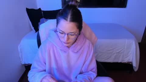 Snapshot of pixiedaemon chatting on 07.13.26 pixie online show from 07.13.26