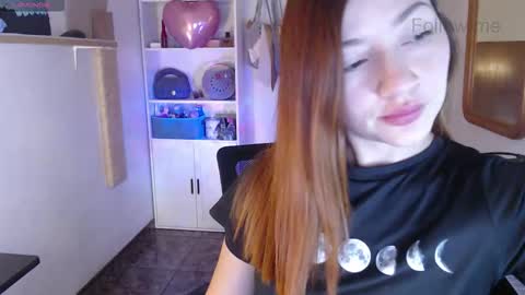 Snapshot of pixienaughty chatting on 10.24.25 Nani  online show from 10.24.25