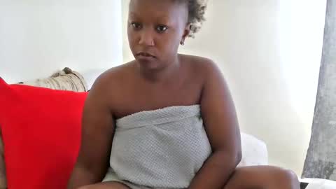 pixietease1 online show from 10.14.25