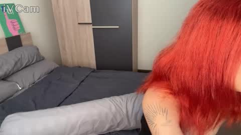 Snapshot of pixieyes0n chatting on 02.07.26 Daryl online show from 02.07.26