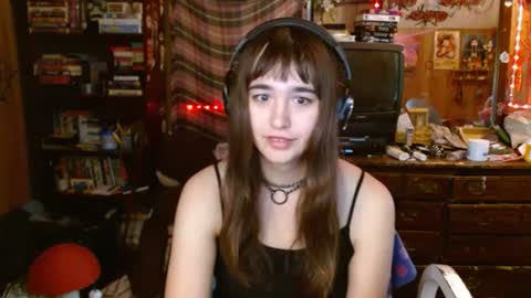 Izzy online show from 09.18.25