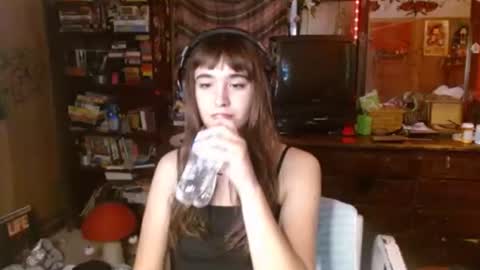 Izzy online show from 10.13.25